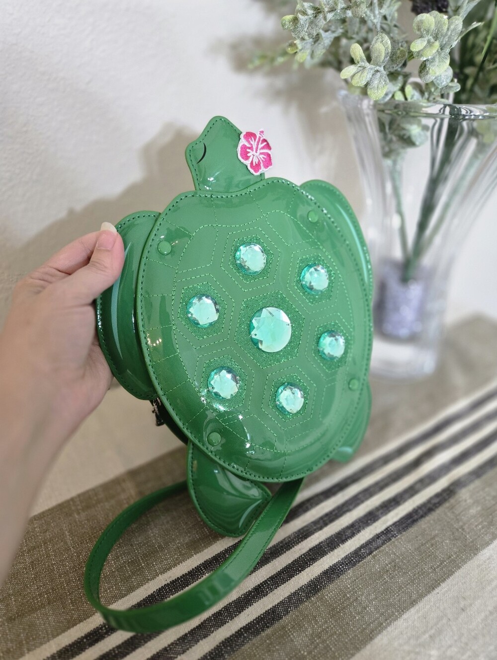Betsey Johnson NWT Green Turtle Crossbody Bag with Gem Accents - Picture 2 of 11
